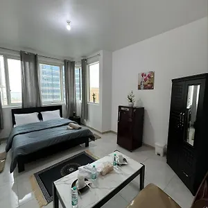  Hostel Corniche Street - Extremely Unique